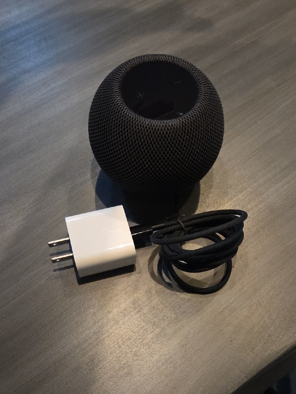 APPLE HOMEPOD MINI SPEAKER WITH ORIGINAL WALL CHARGER ADAPTER BLOCK